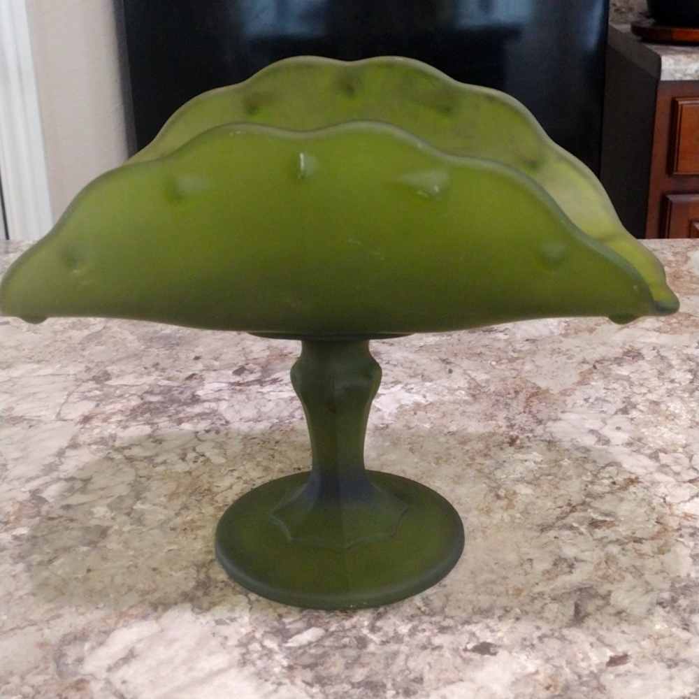 Indiana Glass banana stand